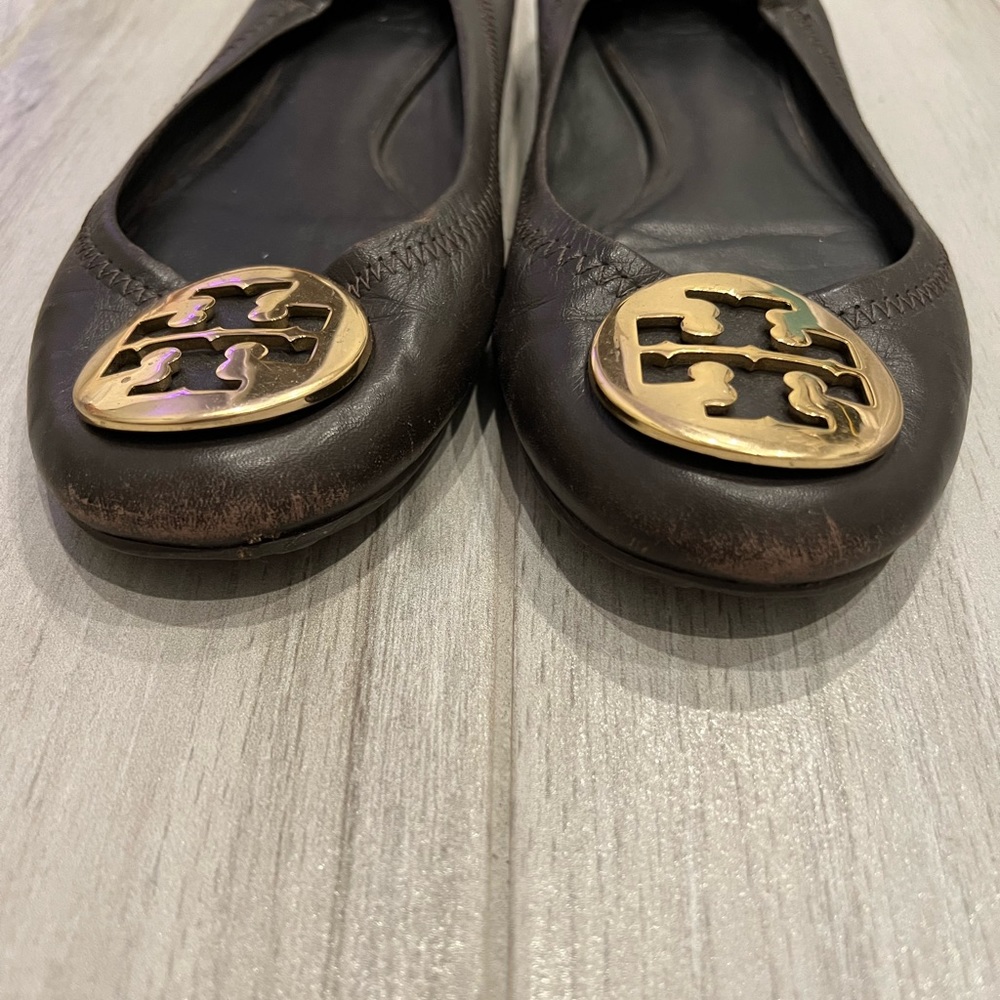 Tory Burch dark brown ballet flats with gold accent - Picture 4 of 5